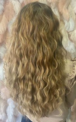 Curly-Hair-Styles-Brentwood-Salon