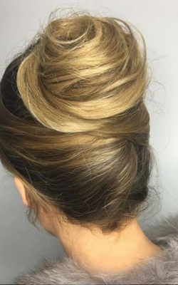 Hair-Up-chignon
